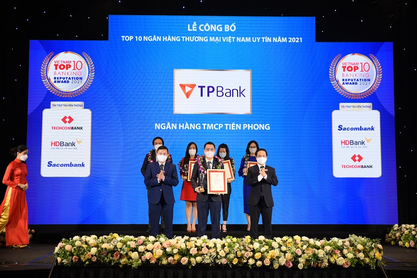 TPBank tiếp tục được vinh danh Top 10 ngân hàng Việt Nam uy tín